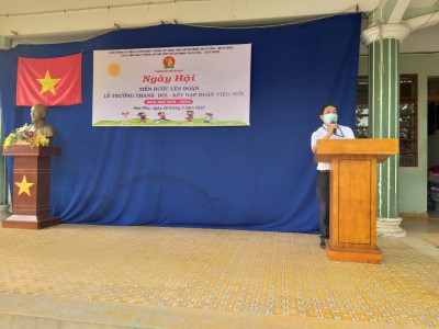 Ngày hội : "Tiến bước lên Đoàn- Lễ trưởng thành Đội- Kết nạp Đoàn viên mới" năm học 2021-2022.